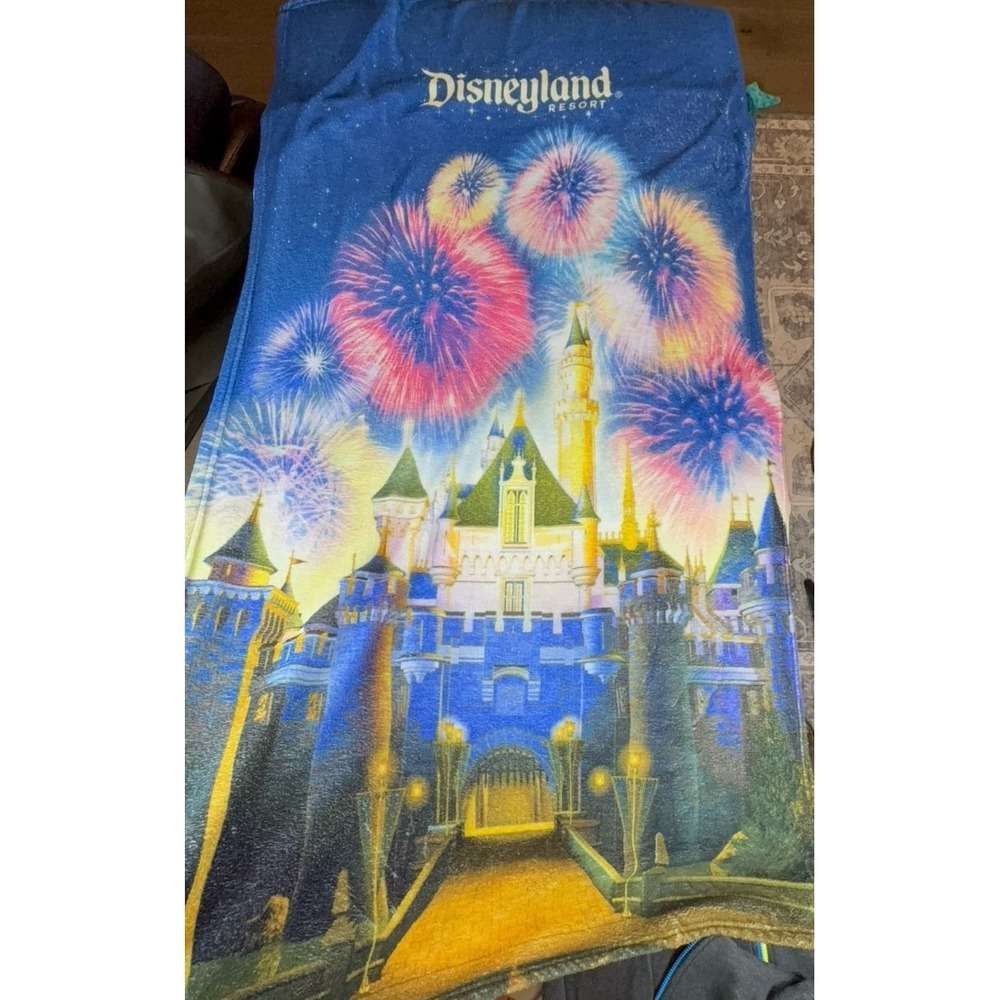 Disneyland Resort Disney parks soft fleece blanket.          Smoke free home